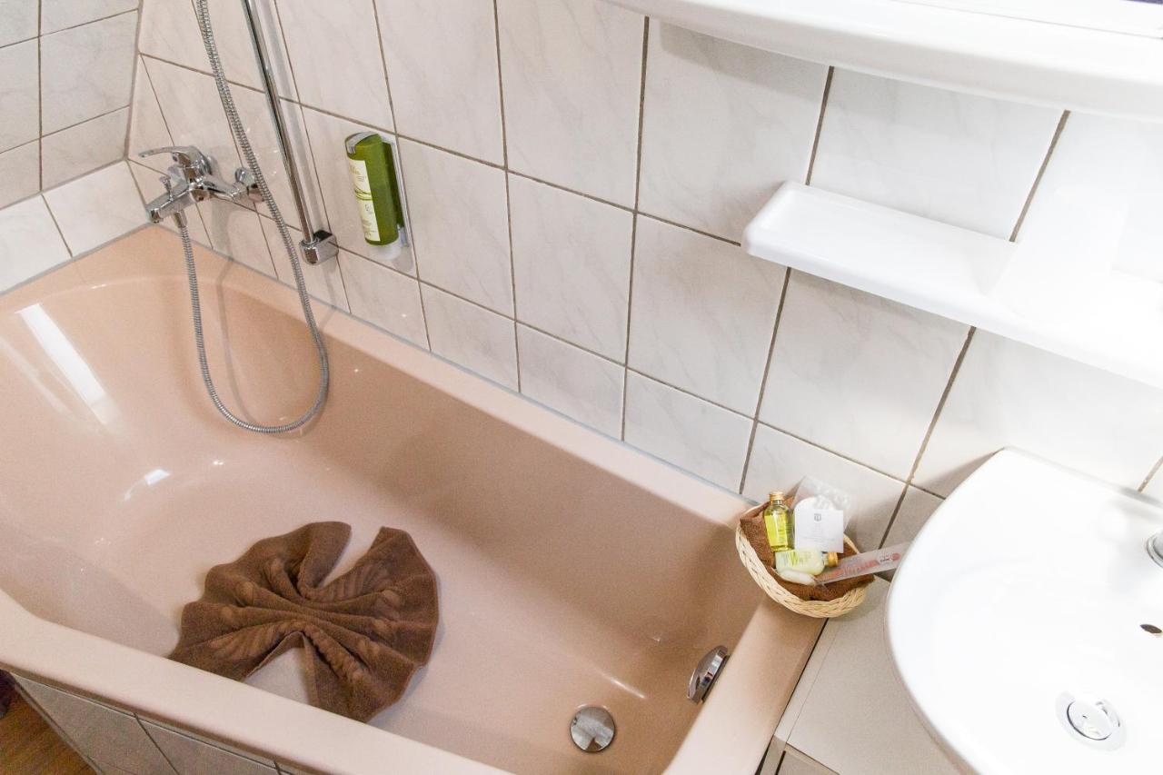 Kraeuterhotel Garni Zur Klostergrotte Nohra  Zewnętrze zdjęcie